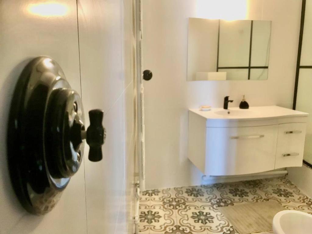 Retromirabeau - Chambre Suite & Appartements De Charme - Localisation Premium Narbonne Room photo
